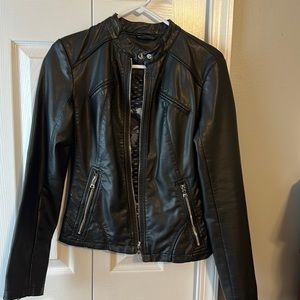 Women’s black jacket. Never worn. Excellent condition. Size small